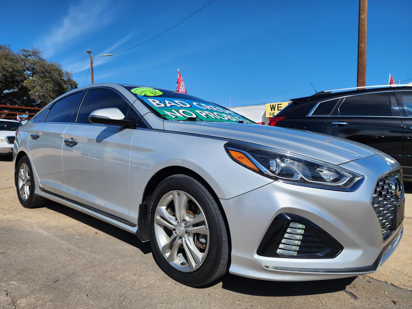 2018 Hyundai Sonata SPORT (5NPE34AF8JH) , AUTO transmission, located at 2660 S.Garland Avenue, Garland, TX, 75041, (469) 298-3118, 32.885551, -96.655602 - Welcome to DallasAutos4Less, one of the Premier BUY HERE PAY HERE Dealers in the North Dallas Area. We specialize in financing to people with NO CREDIT or BAD CREDIT. We need proof of income, proof of residence, and a ID. Come buy your new car from us today!! This is a Very clean 2018 HYUNDAI SON - Photo#1